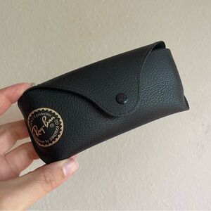 Ray-Ban Black‎ Case